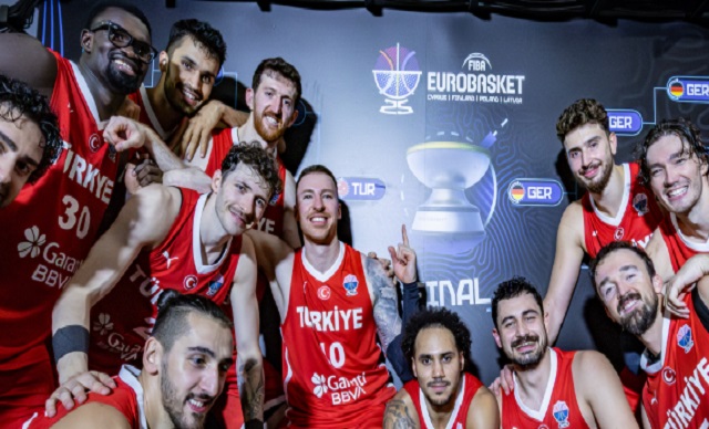 12 Dev Adam Avrupa Şampiyonası'nda Finalde