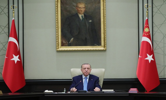 Kapalı Mekanlarda Maske Zorunluluğu Kalktı