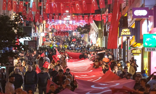 KUTLAMALAR DOLU DOLU GEÇTİ