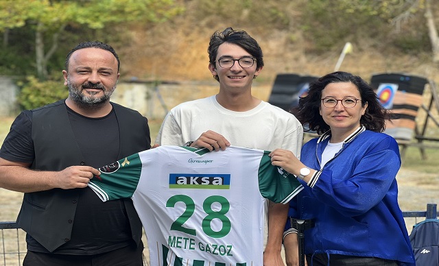 METE GAZOZ'A GİRESUNSPOR FORMASI